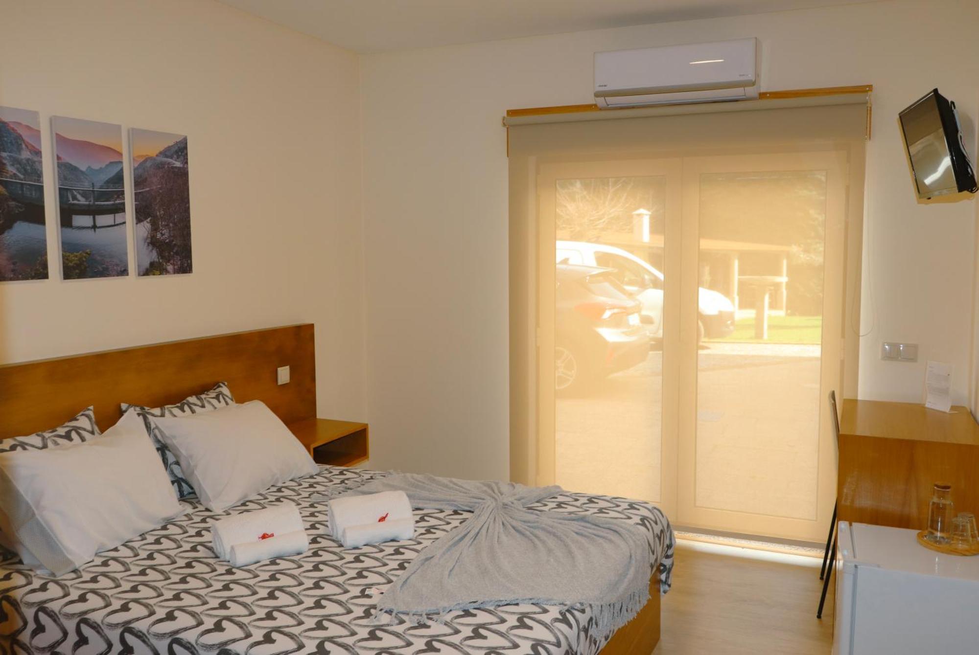 Outeiro Do Moinho Bed & Breakfast Campo do Geres Bagian luar foto