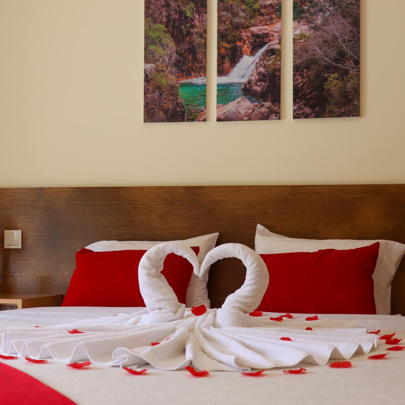 Outeiro Do Moinho Bed & Breakfast Campo do Geres Bagian luar foto